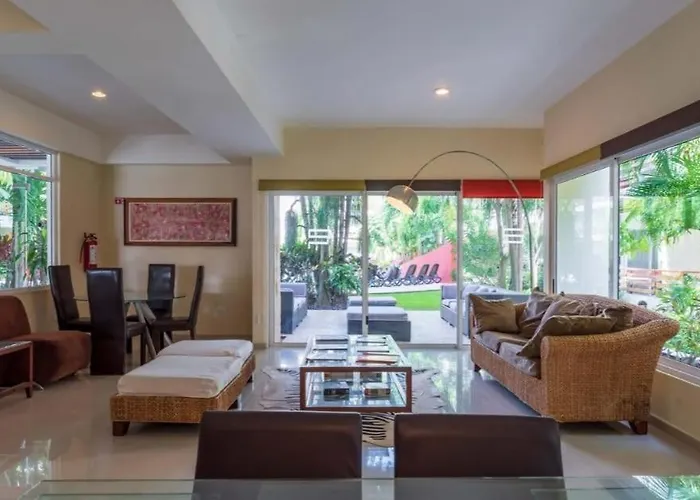 Grand Blue Playa Apartment